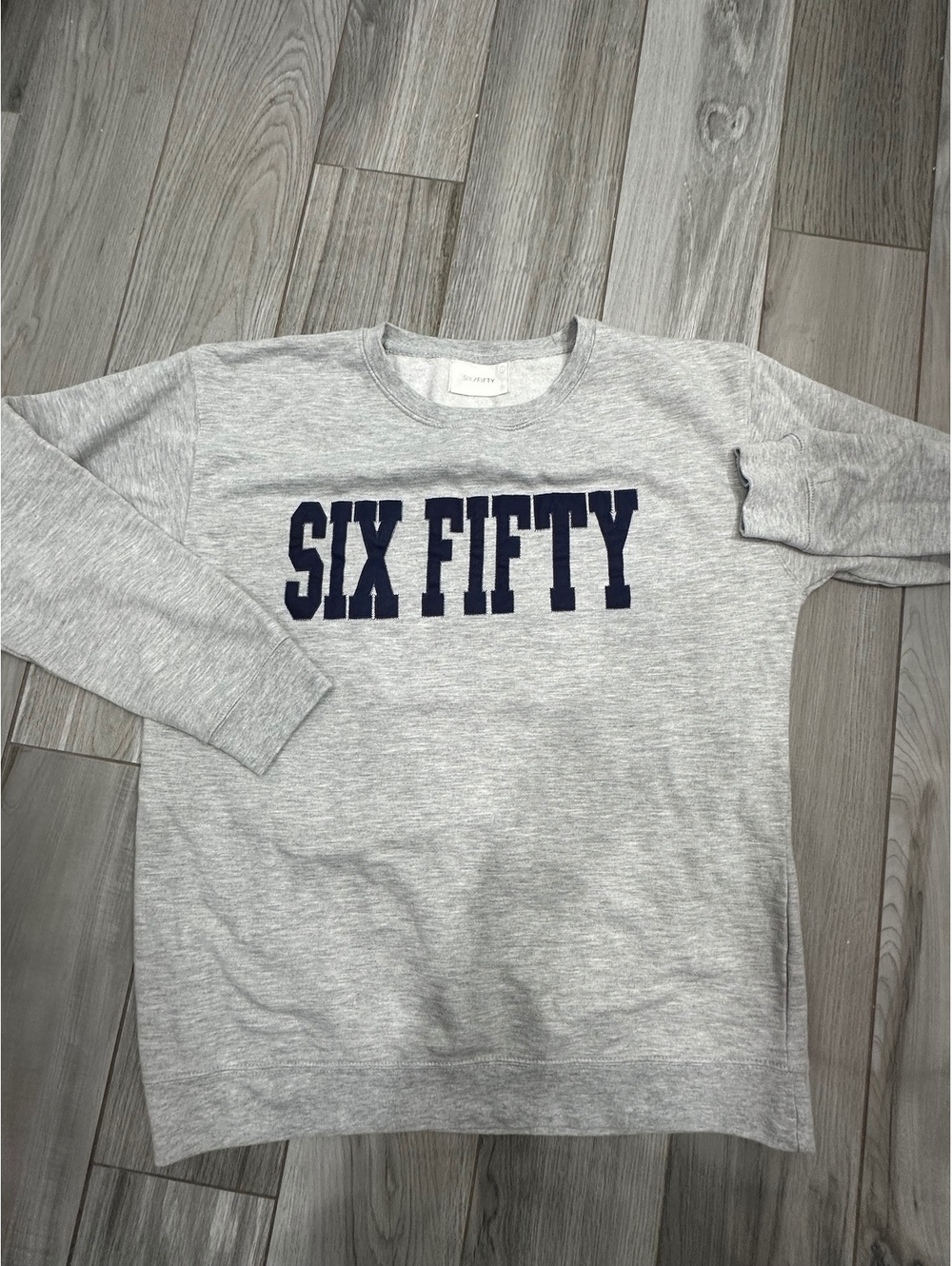 Six Fifty Gray Crewneck Sweatshirt Size L